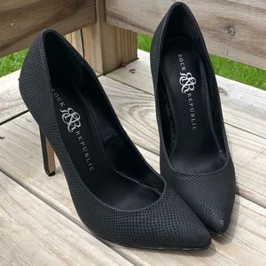 Rock and Republic faux snakeskin heels/pumps